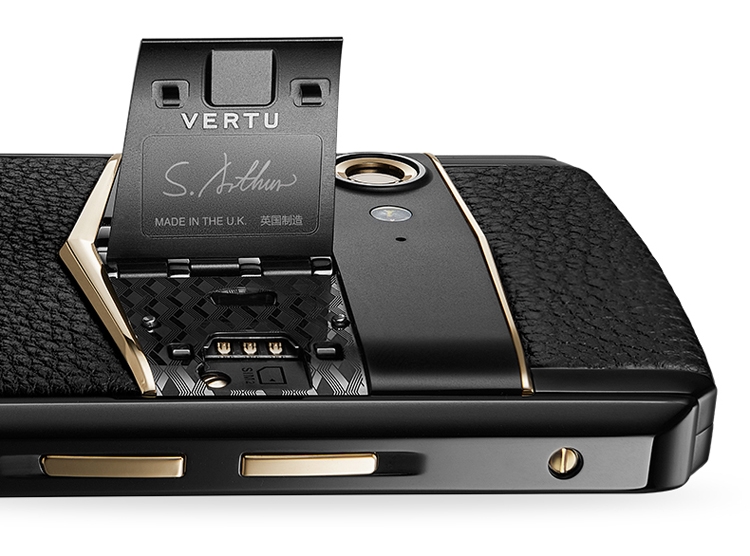 Три необычных решения в телефонах Vertu